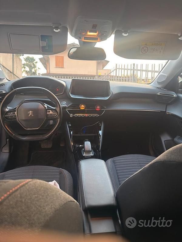 Usata Peugeot e-208 2020 Bianco Utilitaria