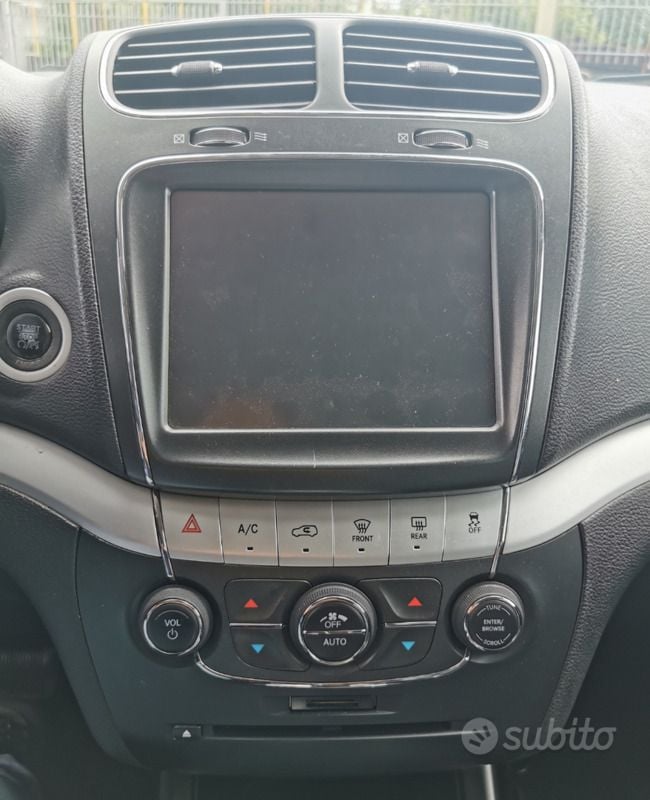 Usata Fiat Freemont Lounge 170 CV (125 kW) 2012 Nero SUV