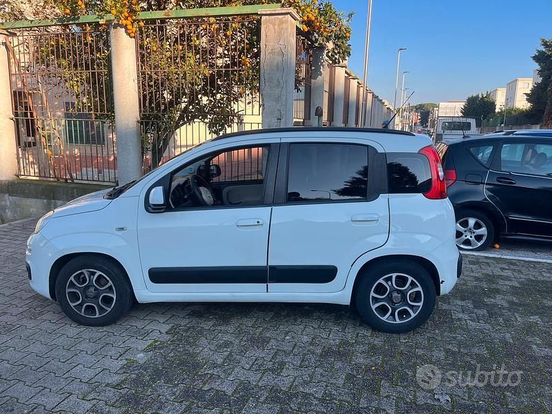 Bianco Usata 2014 Fiat Panda Tre volumi | 7000 € (Buon prezzo) - Immagine 1/4