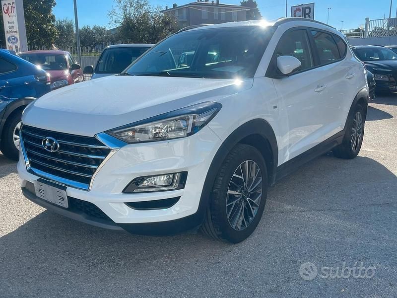 Bianco Usata 2019 Hyundai Tucson XPrime SUV | 17.500 € (Buon prezzo) - Immagine 1/4