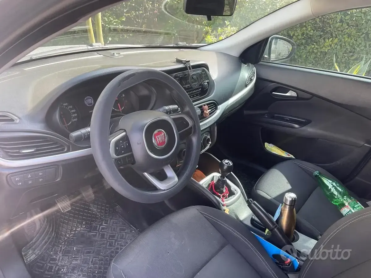 Usata Fiat Tipo 120 CV (88 kW) 2017 Grigio Station wagon