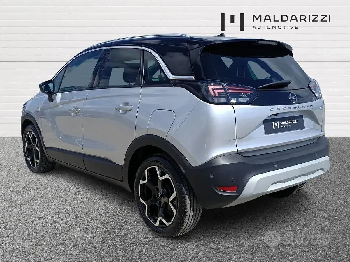 Usata Opel Crossland X Ultimate 110 CV (80 kW) 2023 Grigio SUV