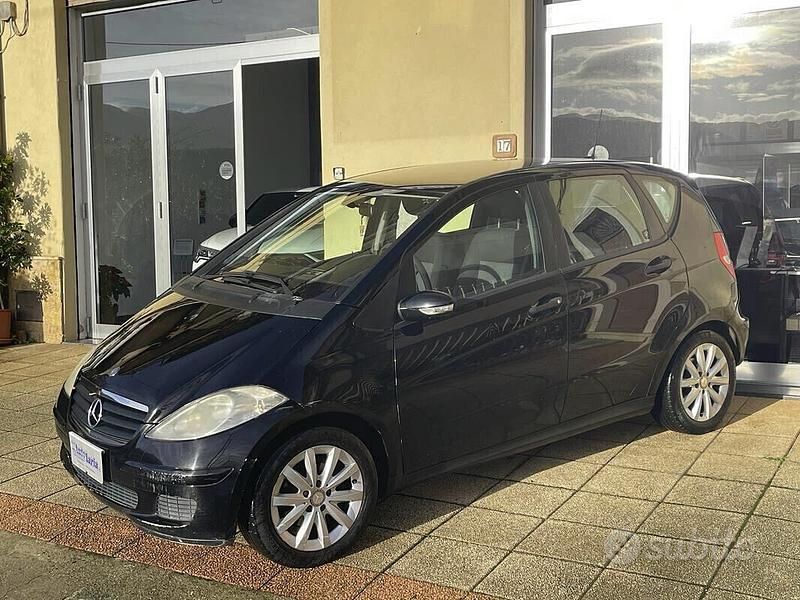 Usata Mercedes A180 Elegance 109 CV (80 kW) 2006 Nero Berlina