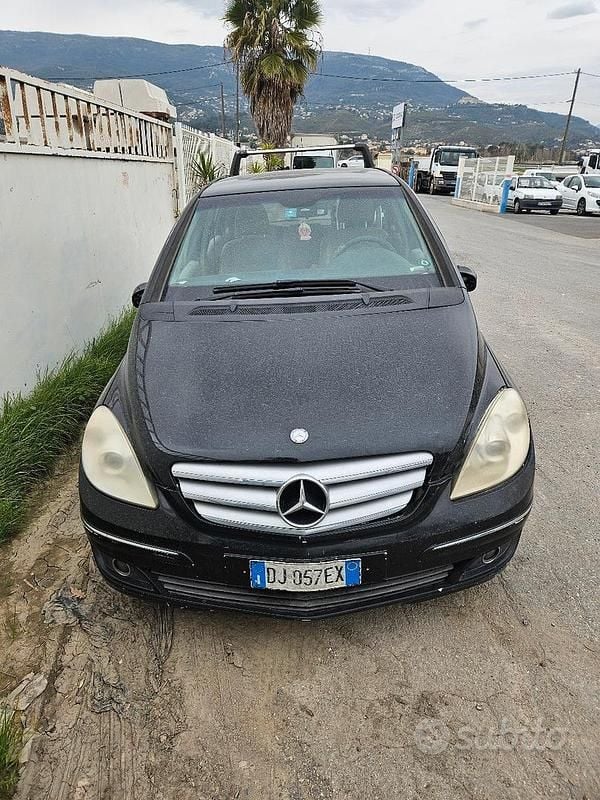Usata Mercedes B180 95 CV (69 kW) 2007 Nero Monovolume