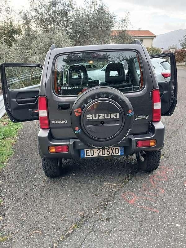 Usata Suzuki Jimny 86 CV (63 kW) 2011 Marrone SUV