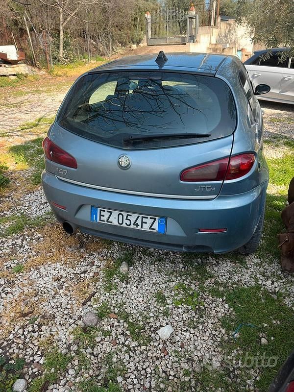 Occasion Alfa Romeo 147 2000 Hatchback