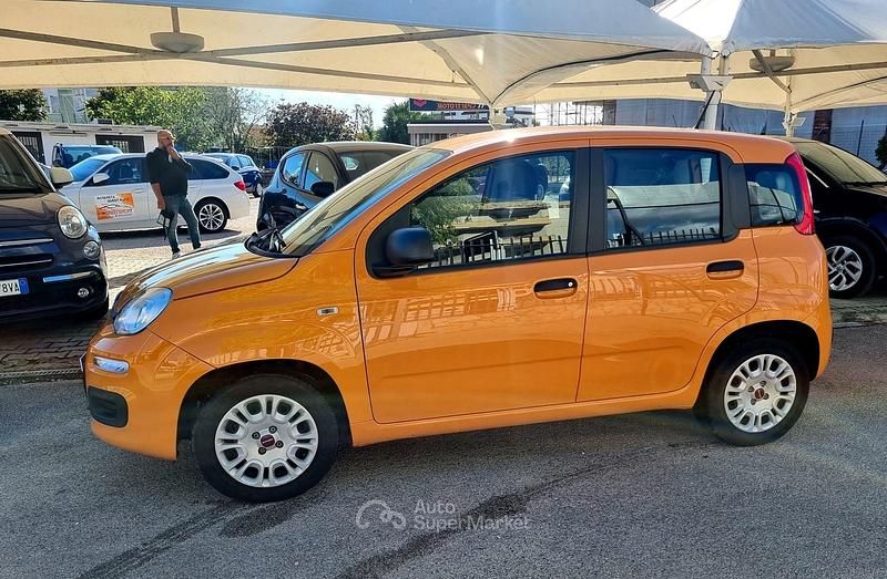 Usata Fiat Panda 69 CV (50 kW) 2020 Arancione Utilitaria