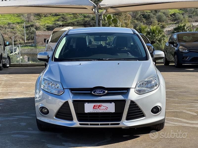 Usata Ford Focus Titanium 116 CV (85 kW) 2011 Grigio Station wagon