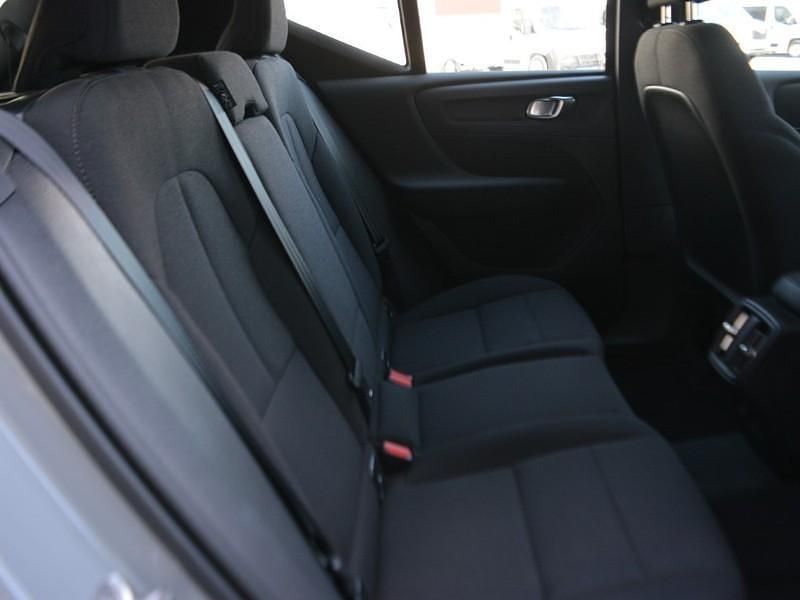 Usata Volvo XC40 163 CV (119 kW) 2023 Grigio SUV