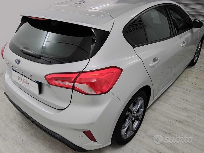 Usata Ford Focus ST 150 CV (110 kW) 2020 Grigio Berlina