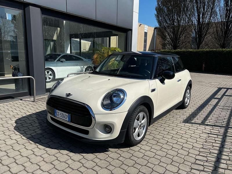Usata Mini Cooper Business 136 CV (100 kW) 2021 Beige Utilitaria