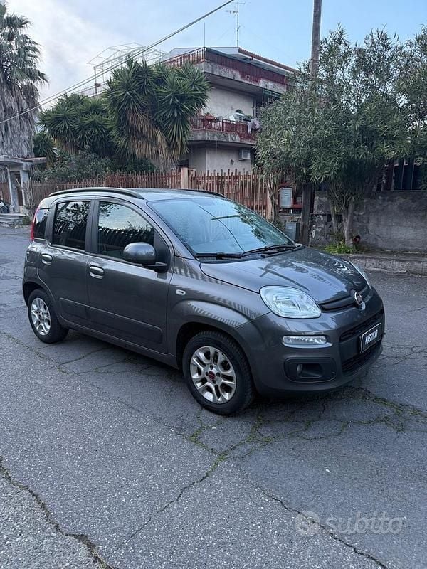 Usata Fiat Panda Lounge 69 CV (50 kW) 2019 Grigio Utilitaria