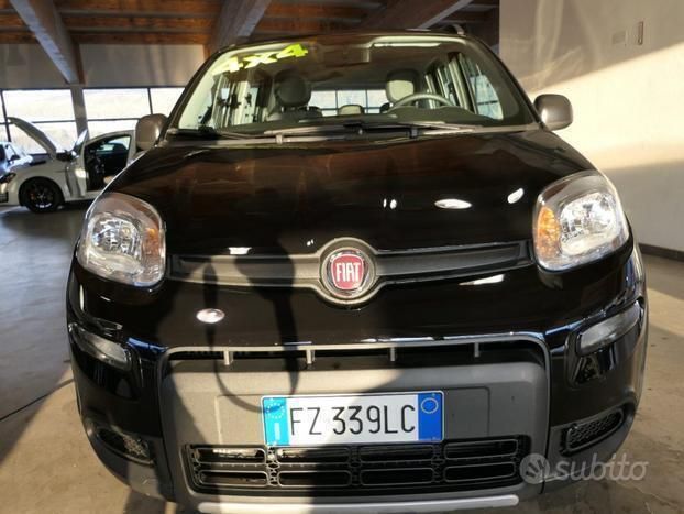 Usata Fiat Panda 4x4 S 85 CV (62 kW) 2019 Nero Utilitaria