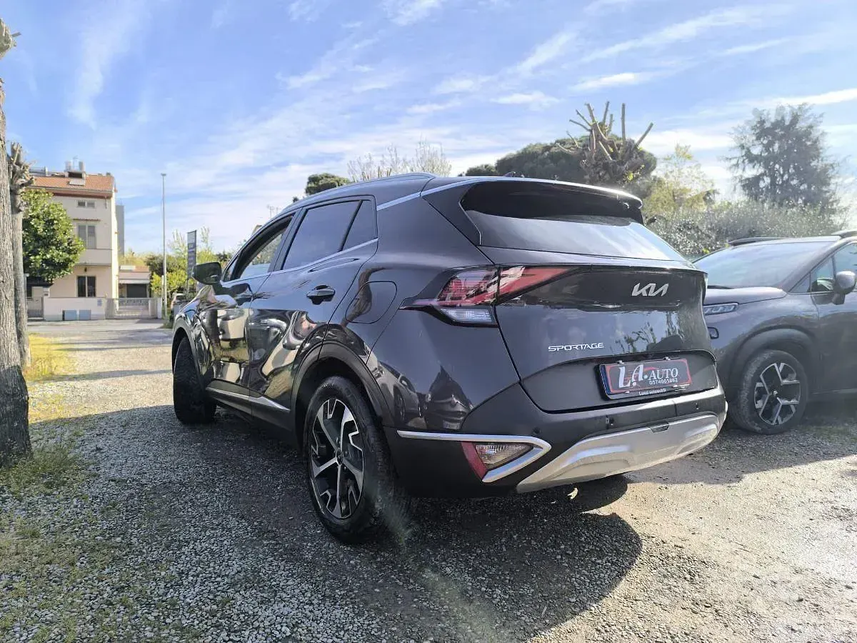 Usata Kia Sportage GT-Line 136 CV (100 kW) 2023 Grigio SUV
