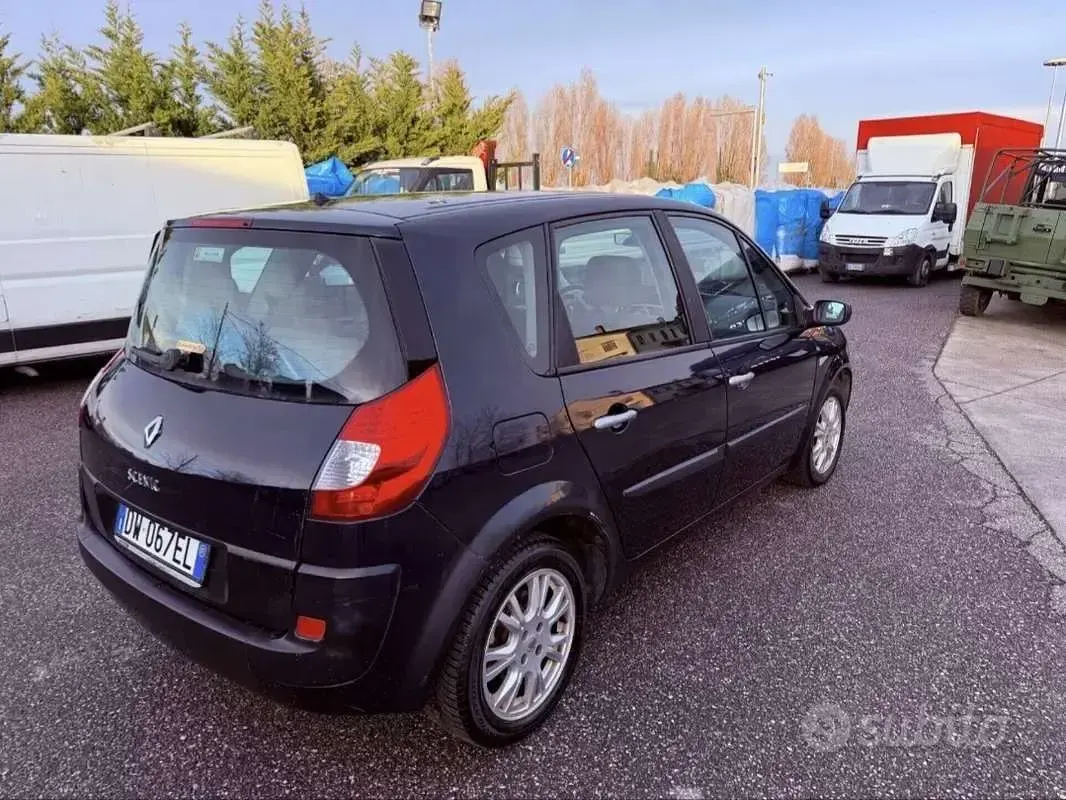 Usata Renault Scenic E-Tech 105 CV (77 kW) 2009 Blu/azzurro Monovolume