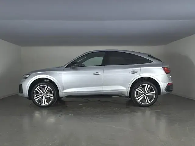 Usata Audi Q5 Sportback S-Line 204 CV (150 kW) 2024 Argento fioretto metallizzato SUV