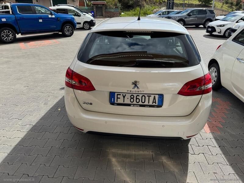 Usata Peugeot 308 Active 131 CV (96 kW) 2019 Bianco Berlina