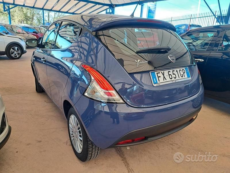 Usata Lancia Ypsilon S 69 CV (50 kW) 2019 Blu Utilitaria
