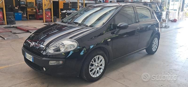 Nero Usata 2011 Fiat Punto Evo S Due volumi | 4000 € (Buon prezzo) - Immagine 1/4