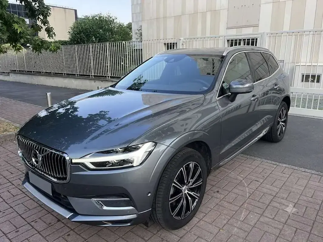 Usata Volvo XC60 Inscription 200 CV (147 kW) 2019 Argento SUV