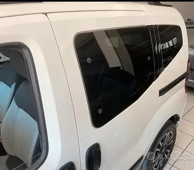 Usata Fiat Qubo Trekking 80 CV (58 kW) 2017 Bianco Monovolume