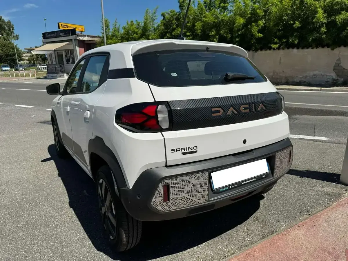 Usata Dacia Spring Extreme 19 kW (26 CV) 2025 Bianco Utilitaria