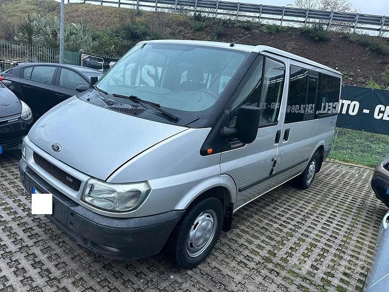 Grigio Usata 2004 Ford Transit Monovolume | 6900 € (Buon prezzo) - Immagine 1/4