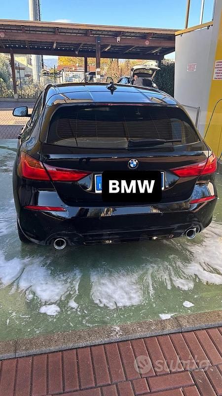 Usata BMW 118 2022 Nero Utilitaria