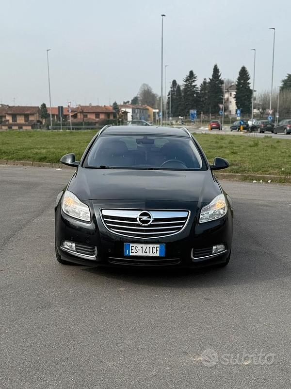 Usata Opel Insignia Cosmo 160 CV (117 kW) 2013 Nero Station wagon