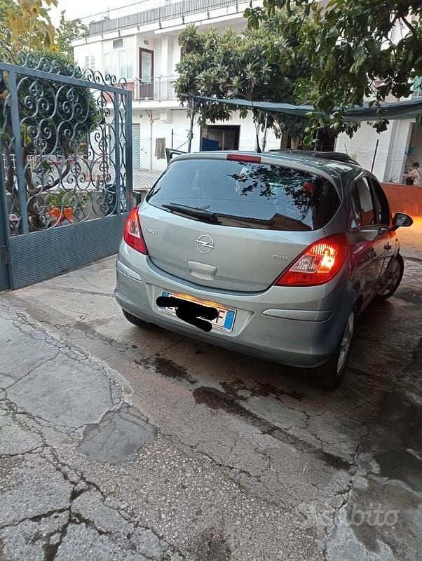 Usata Opel Corsa 2011 Grigio Utilitaria