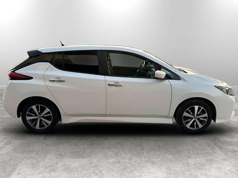 Usata Nissan Leaf Acenta 89 kW (122 CV) 2022 Bianco Utilitaria