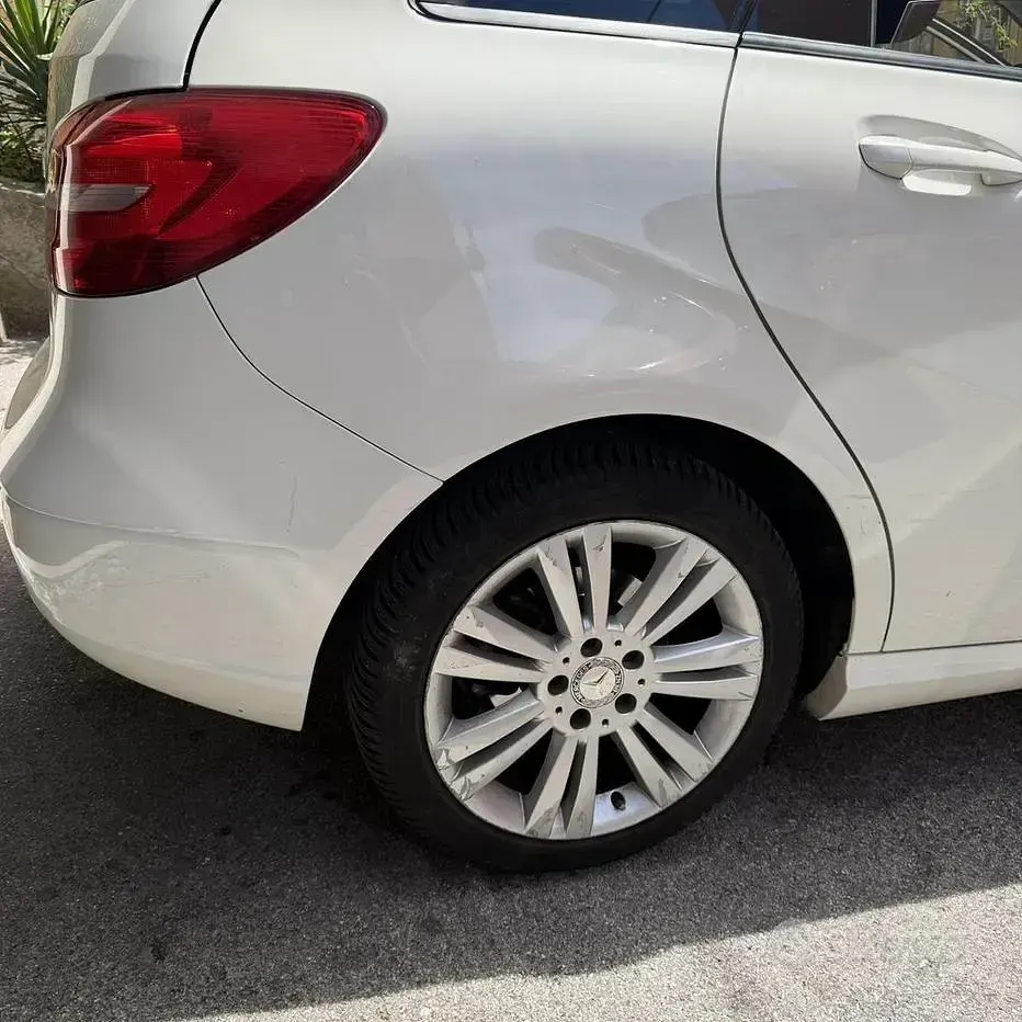 Occasion Mercedes B180 122 PK (89 kW) 2012 Wit MPV