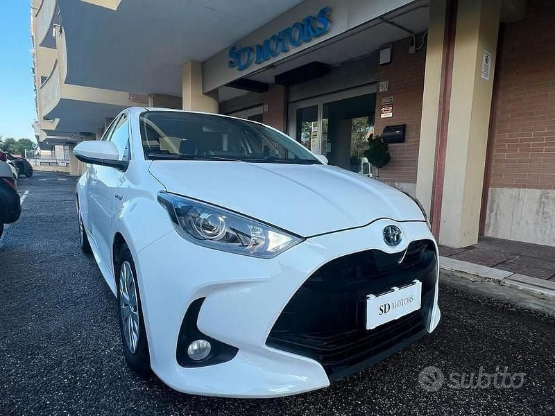 Brugt Toyota Yaris Hybrid Business Edition 115 HK (84 kW) 2021 Hvid Sedan