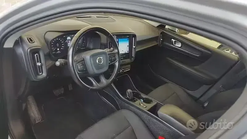 Usata Volvo XC40 Business Edition 190 CV (139 kW) 2019 Grigio SUV