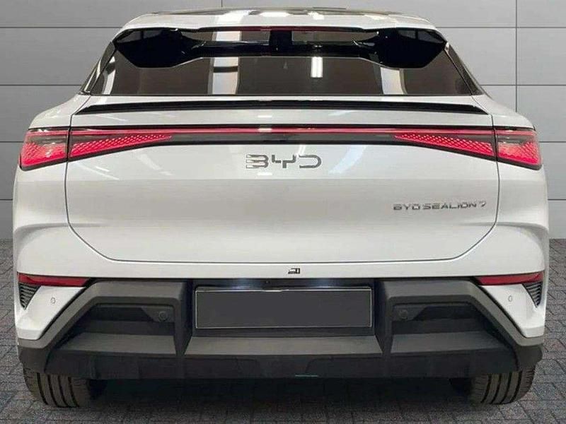 Nuova BYD Sealion 7 144 kW (197 CV) 2026 Polar white SUV