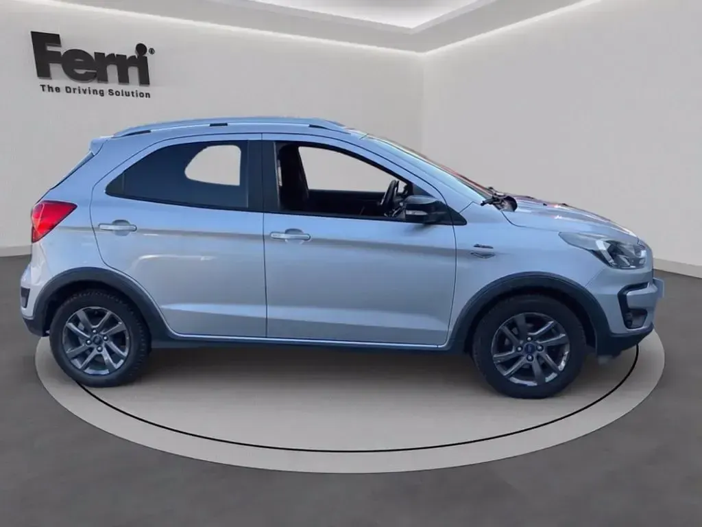Usata Ford Ka Plus Active 86 CV (63 kW) 2019 Polvere di luna Utilitaria