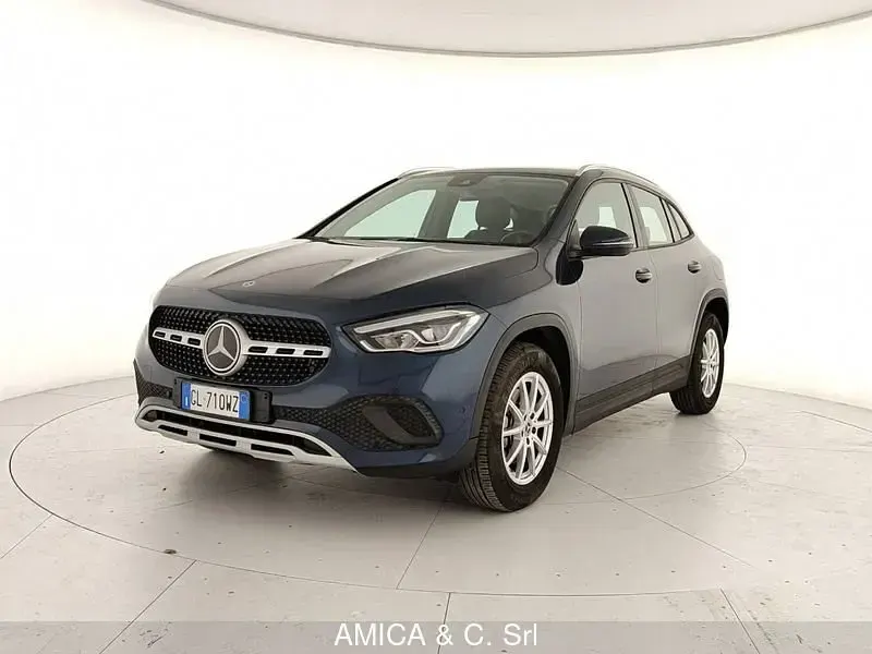 Usata Mercedes GLA200 Business 150 CV (110 kW) 2022 Blu SUV