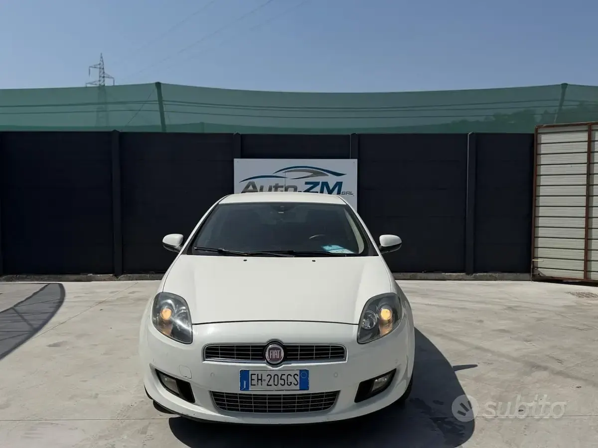 Usata Fiat Bravo Dynamic 120 CV (88 kW) 2011 Bianco Utilitaria