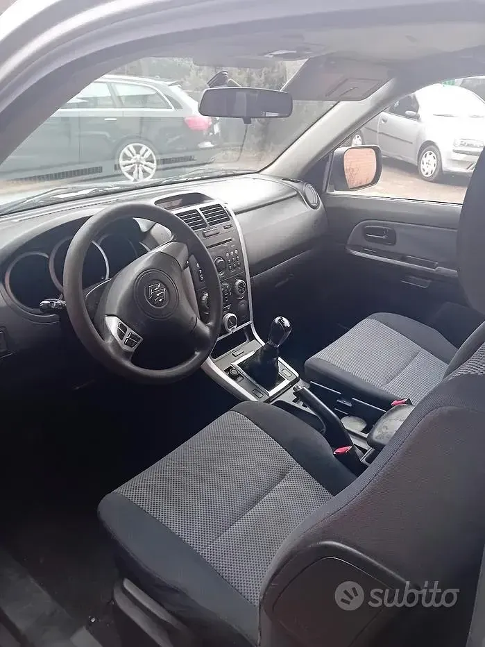 Usata Suzuki Grand Vitara 109 CV (80 kW) 2008 Grigio SUV