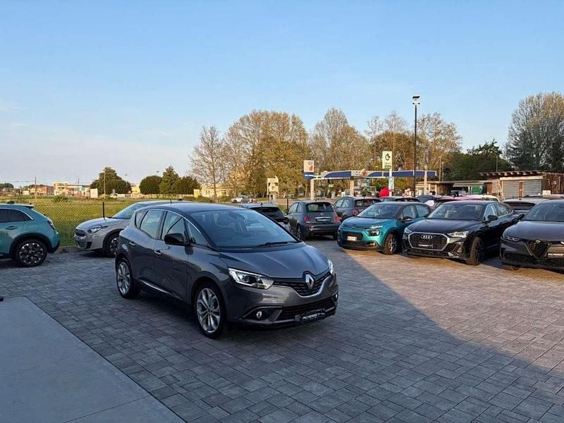 Usata Renault Scénic IV Initiale Paris 150 CV (110 kW) 2020 Grigio Monovolume