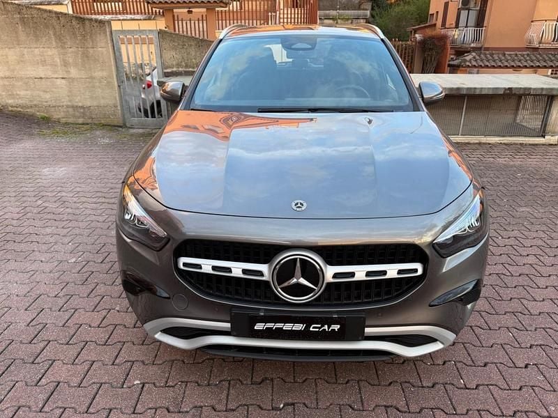 Usata Mercedes GLA180 150 CV (110 kW) 2025 Grigio SUV