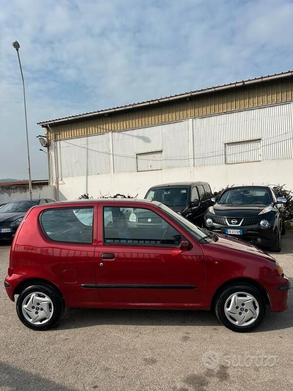 Usata Fiat 600 54 CV (39 kW) 1999 Rosso Utilitaria
