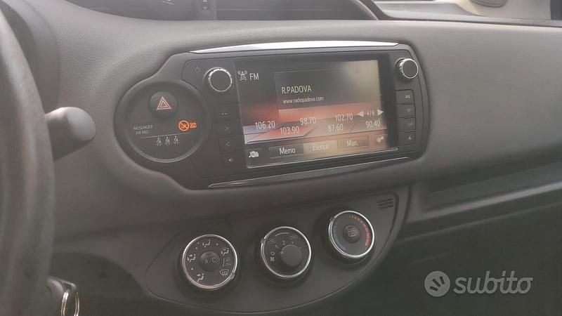 Usata Toyota Yaris Cool 2015 Rosso Utilitaria