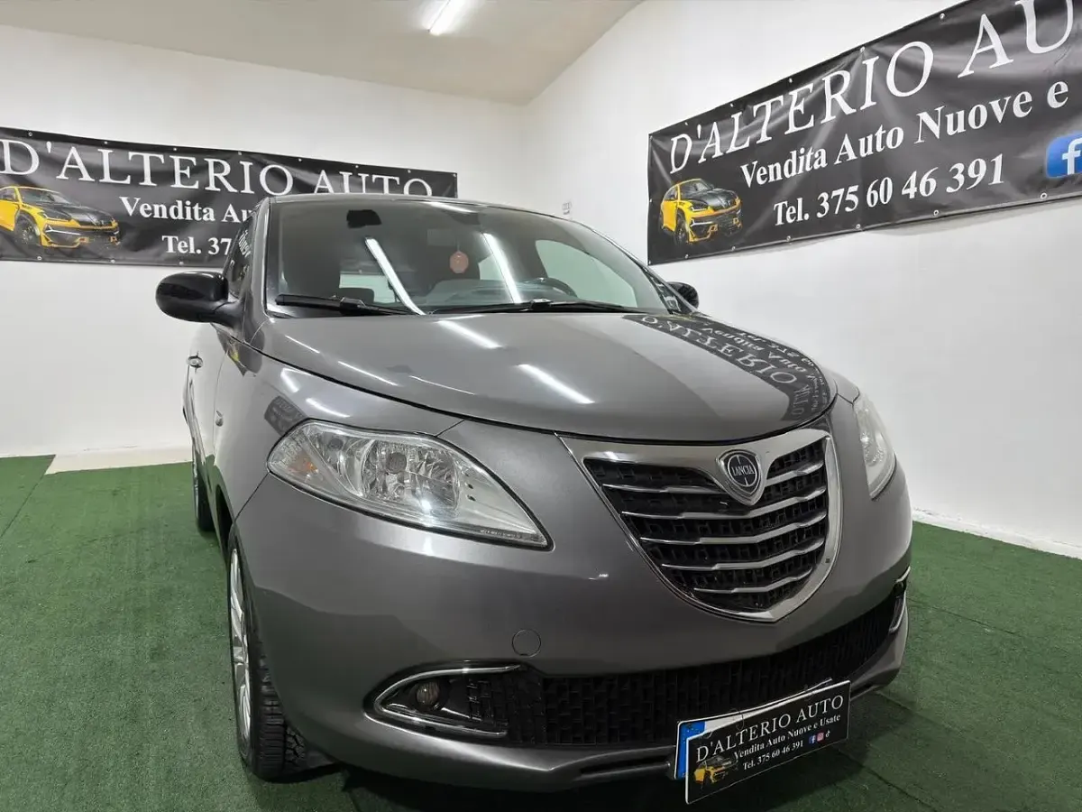 Usata Lancia Ypsilon S 95 CV (69 kW) 2013 Grigio Utilitaria