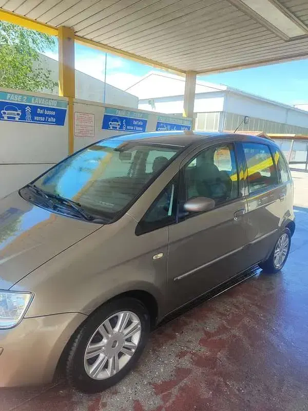 Usata Fiat Idea Star 77 CV (56 kW) 2008 Monovolume