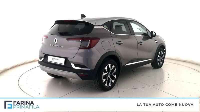 Usata Renault Captur Techno 91 CV (66 kW) 2024 Grigio SUV