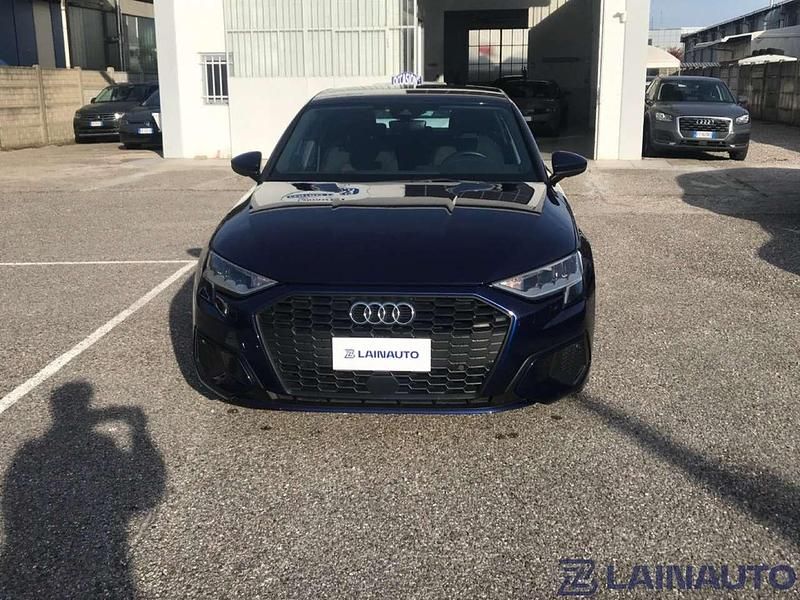 Usata Audi A3 Sportback Advanced 116 CV (85 kW) 2022 Blu/azzurro Utilitaria