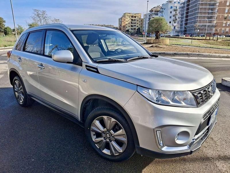 Usata Suzuki Vitara 111 CV (81 kW) 2019 Argento SUV