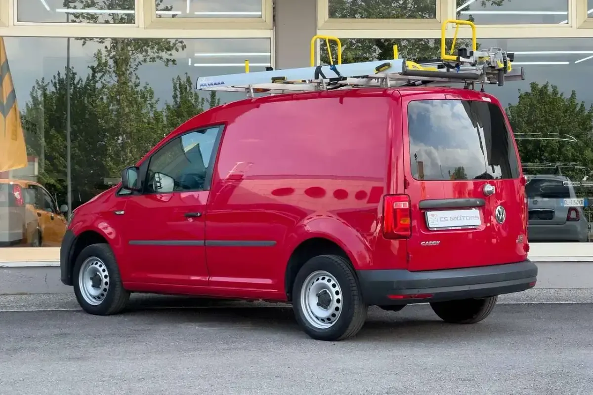 Usata VW Caddy 122 CV (89 kW) 2016 Rosso Monovolume