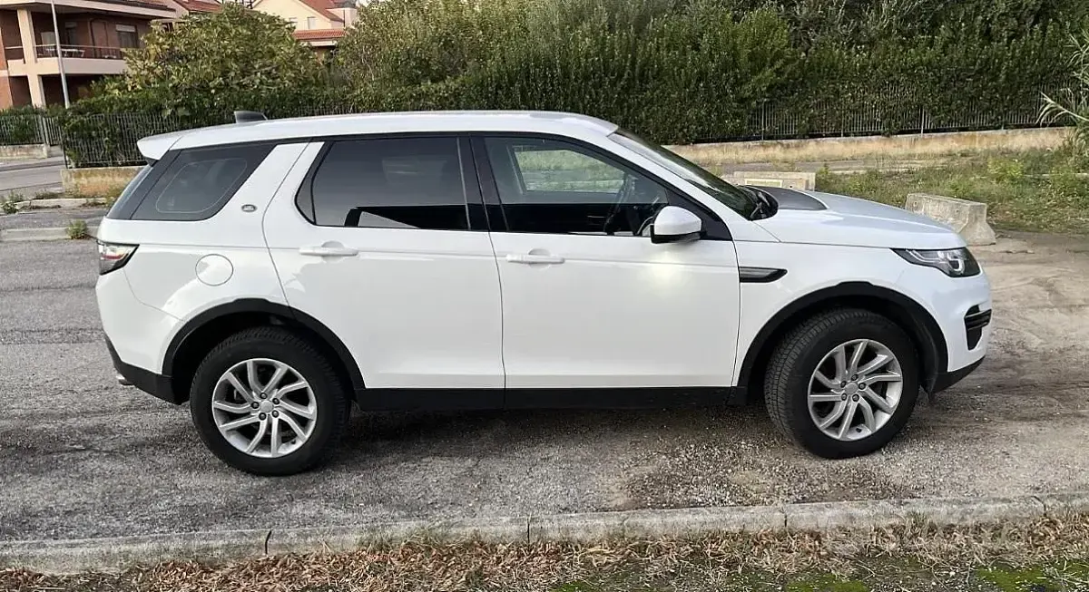 Usata Land Rover Discovery Sport SE 150 CV (110 kW) 2018 Bianco SUV